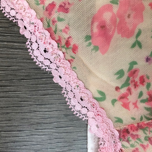 Floral lace cropped camisole (handmade on Etsy) - Picture 6 of 8